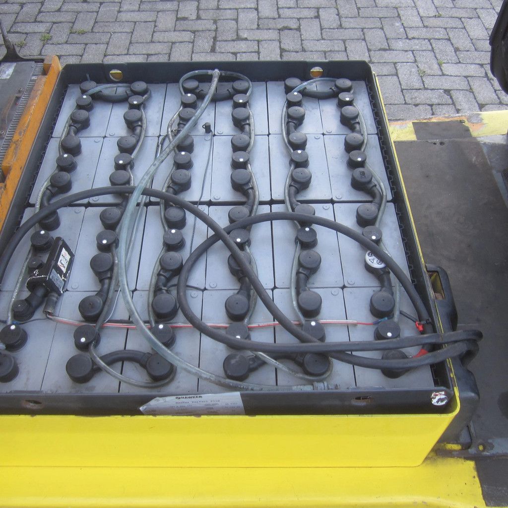 Montini Bingo 204, elektrisch, triplex, side shift.