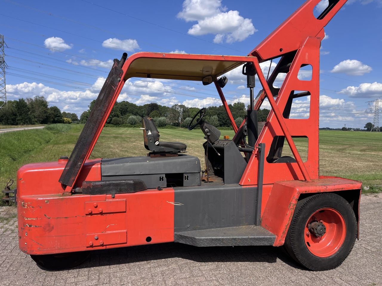 Hyster B11 Carry Crane / werfkraan