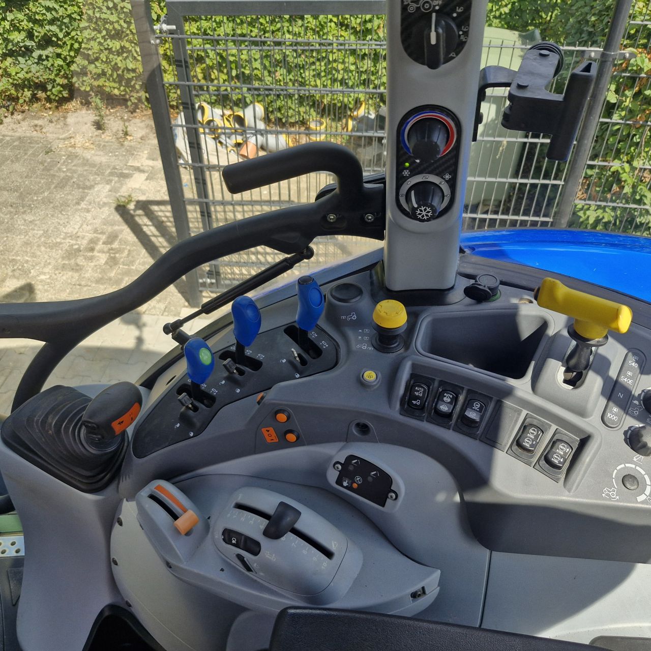 New holland T5.100 electro command