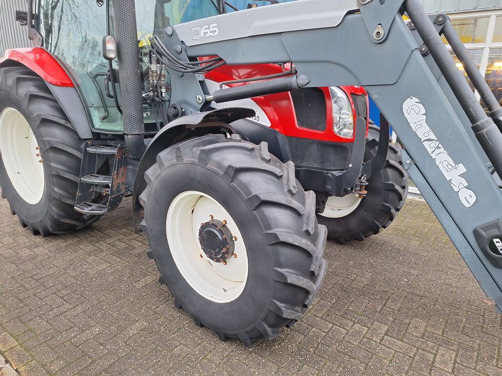 New Holland TS130A