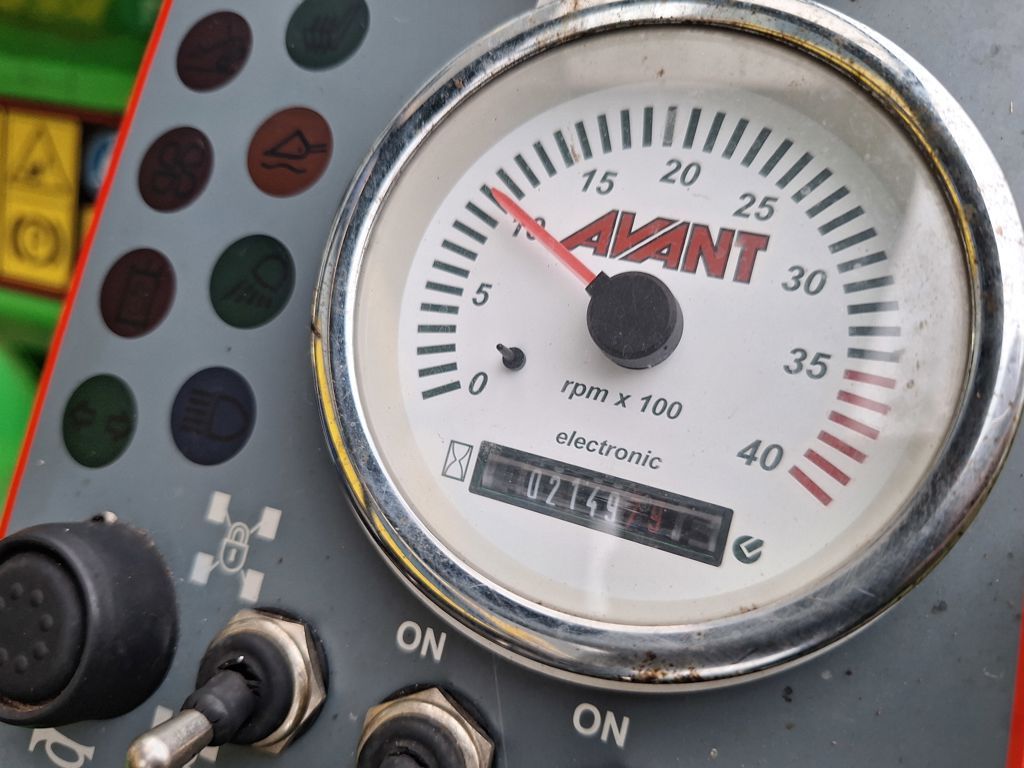 Avant 735 TDL