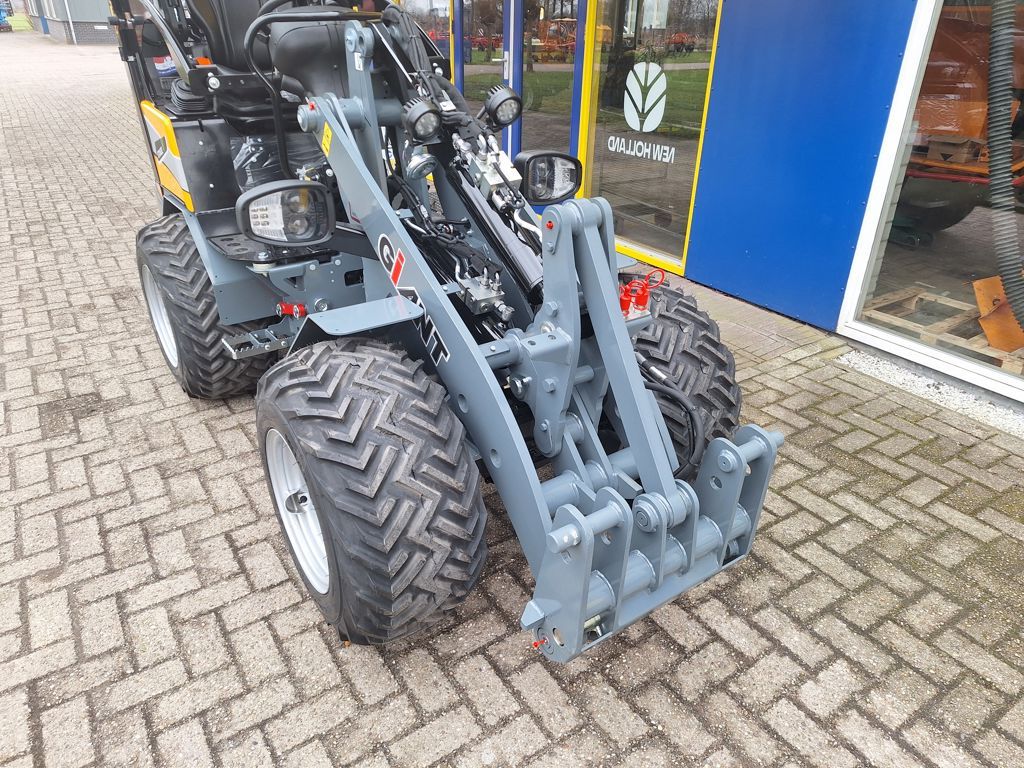 Giant G2300 XTRA HD