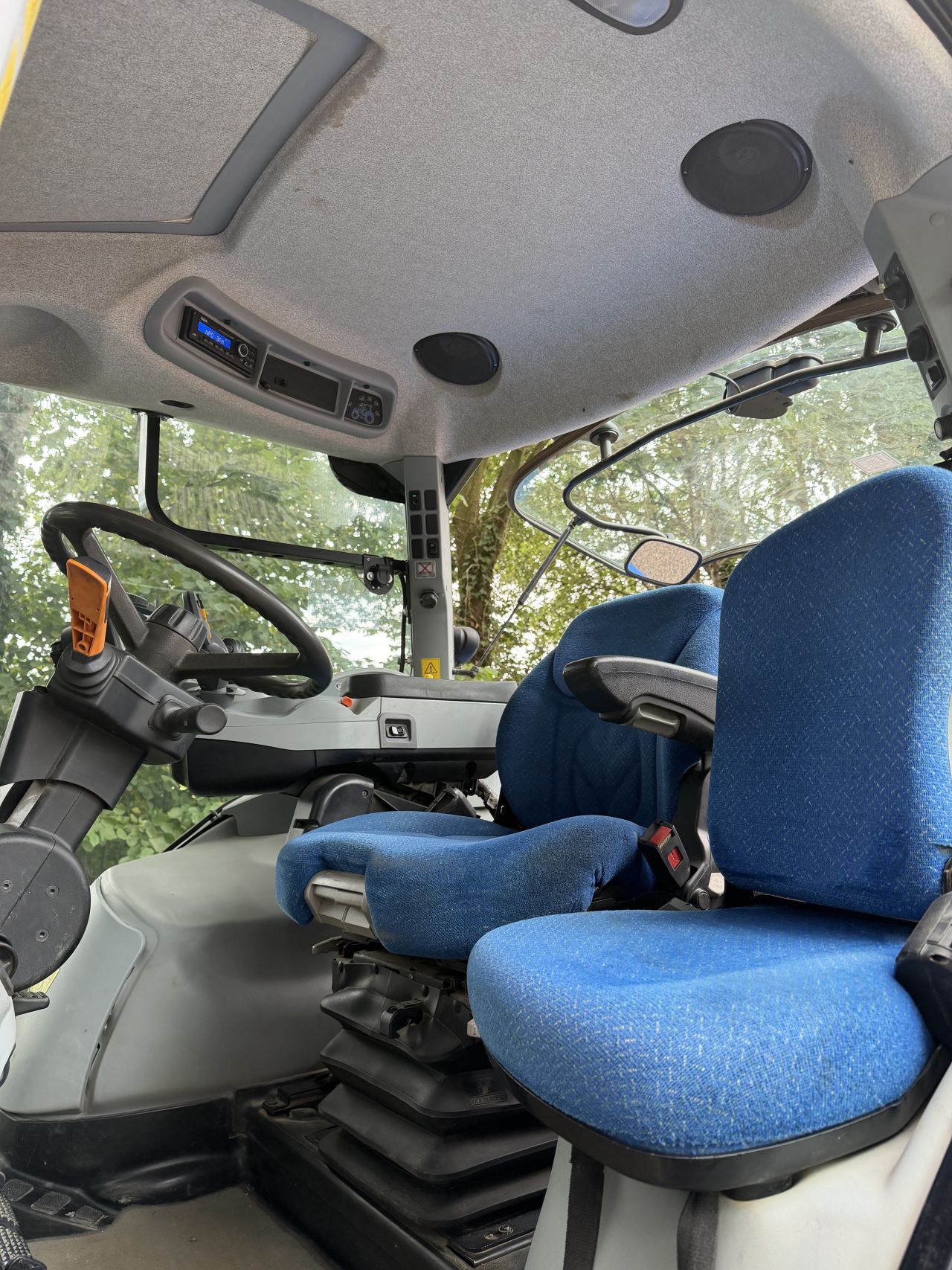 New Holland T6090 PC