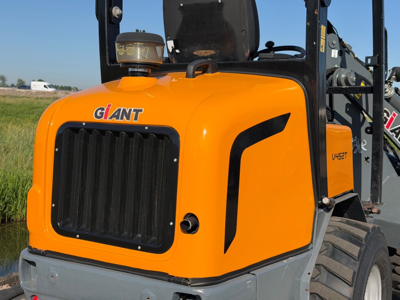 Giant 452 T