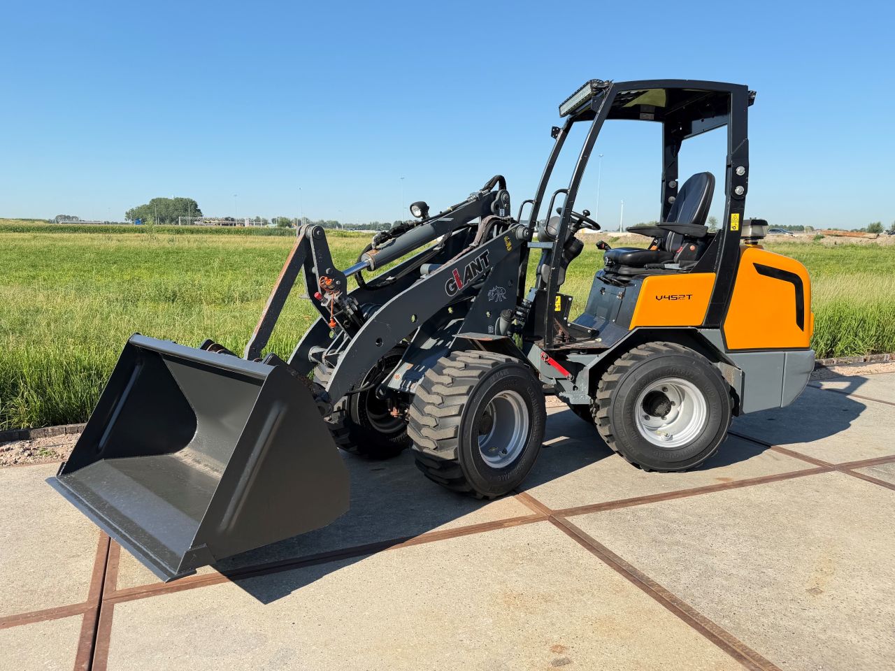 Giant 452 T