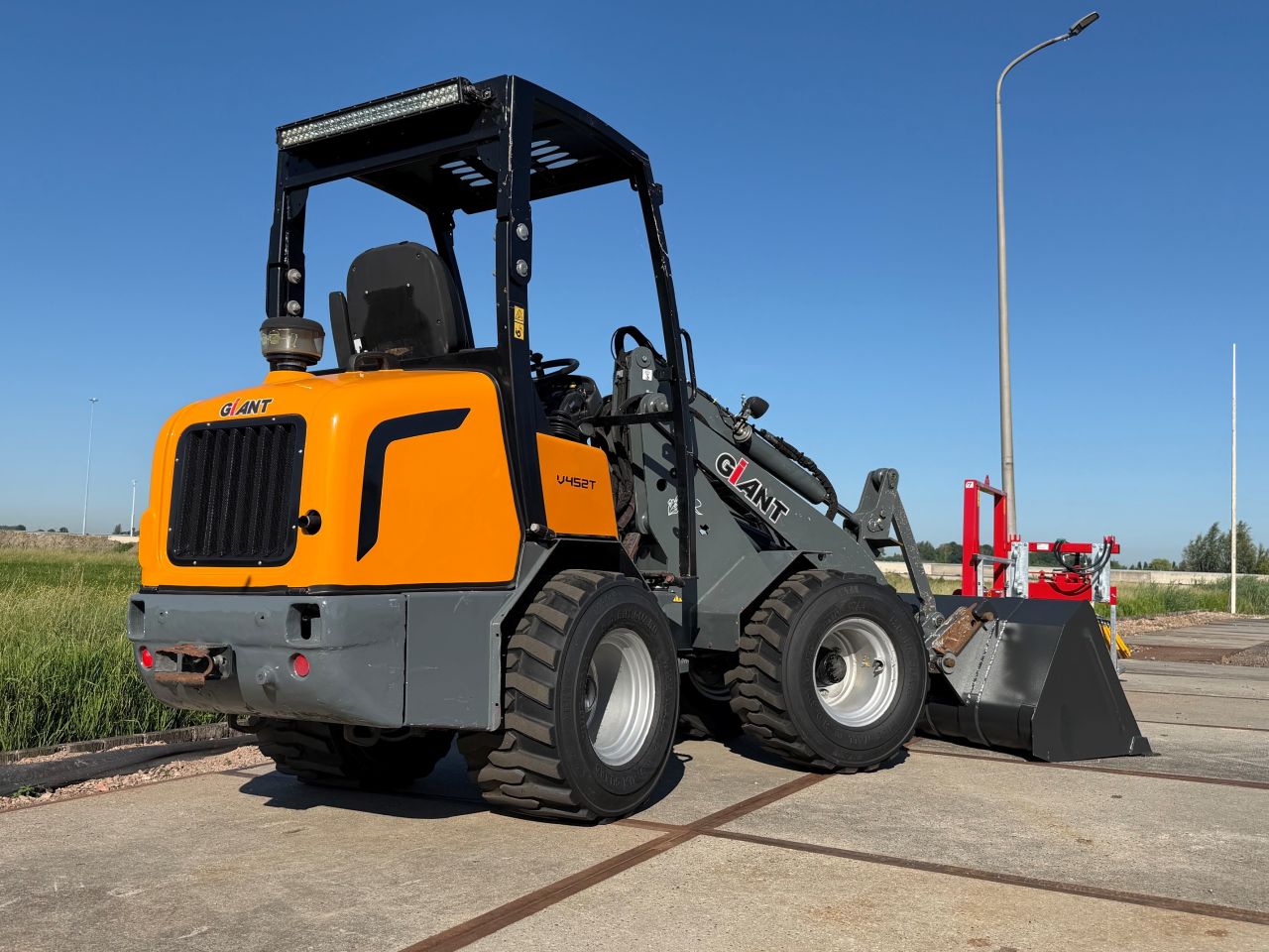Giant 452 T