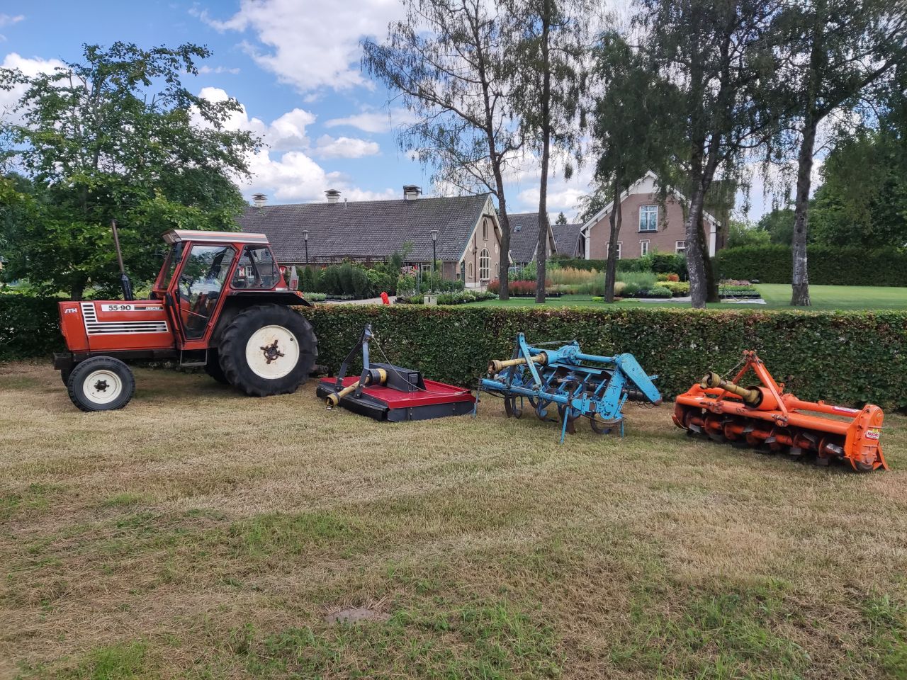 FIAT tractor (type 55-90 (4.520 uur)) compleet met machines