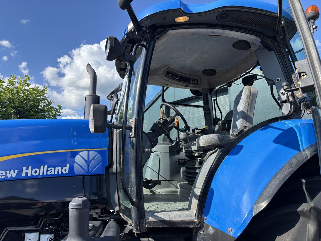 New Holland T7030 PowerCommand. Fronthef, 40km.