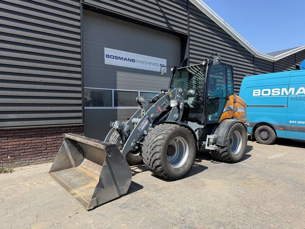 Giant G5000 shovel 2025