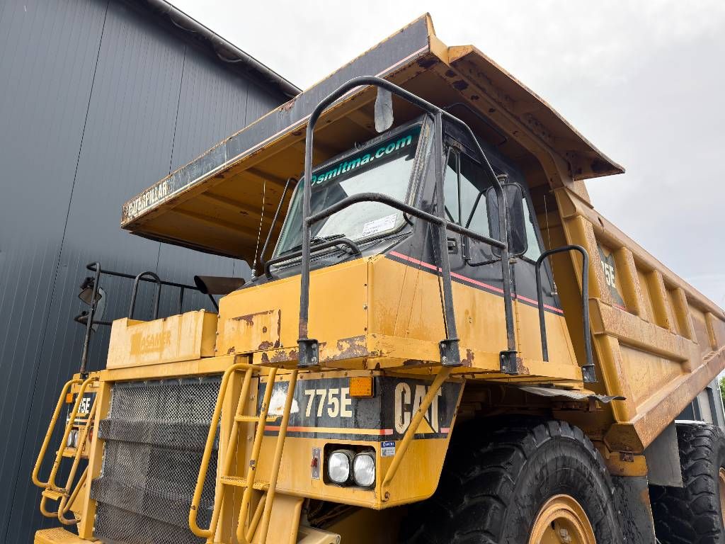 CAT 775E