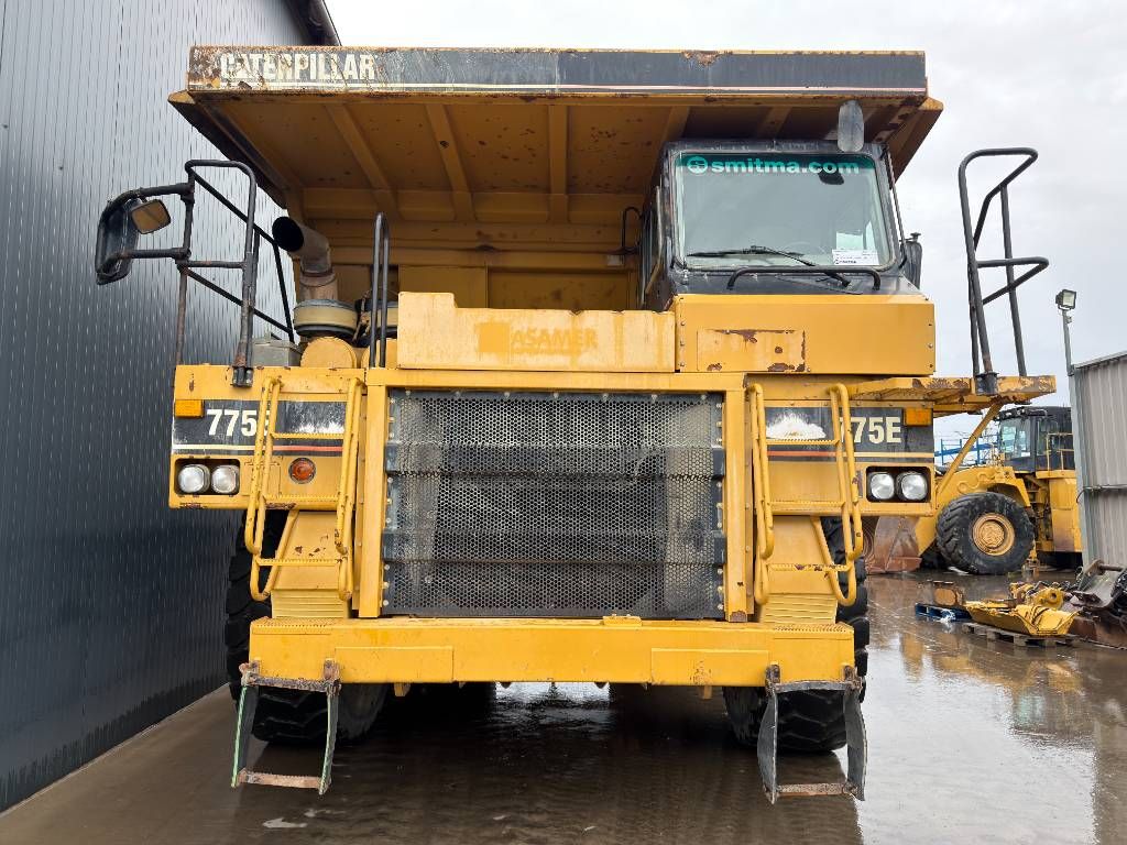 CAT 775E
