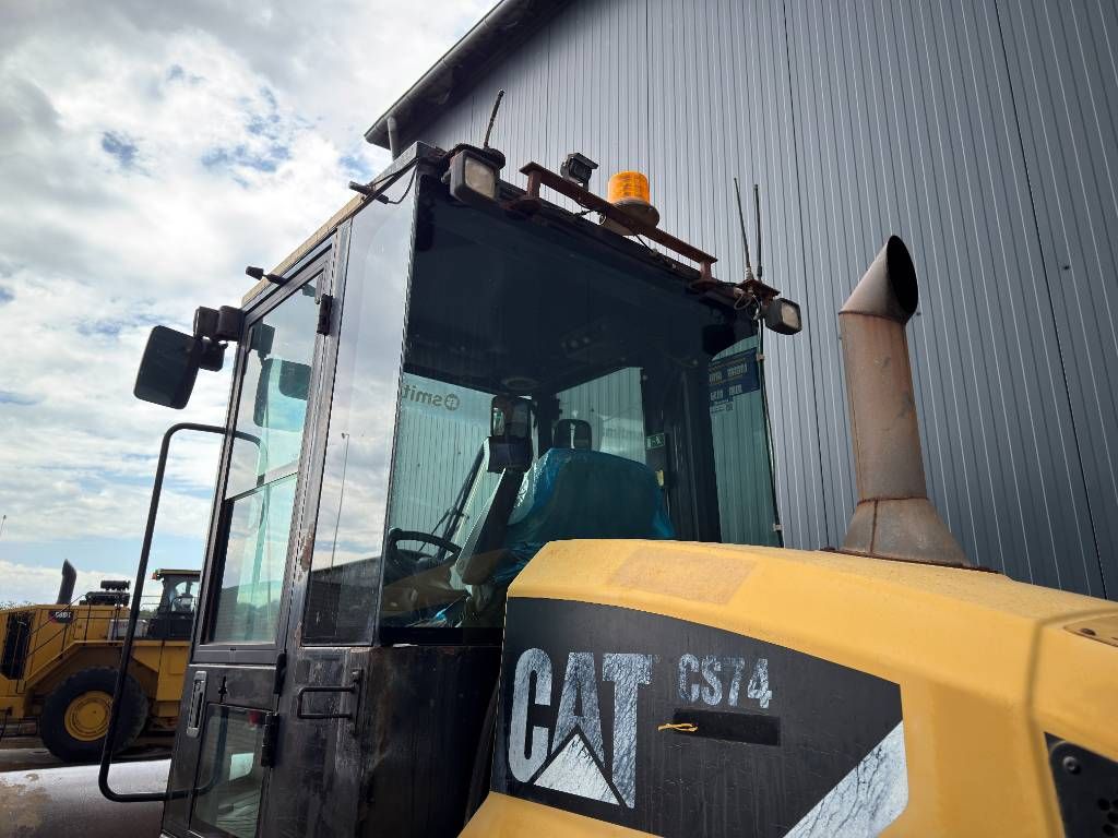 CAT CS74