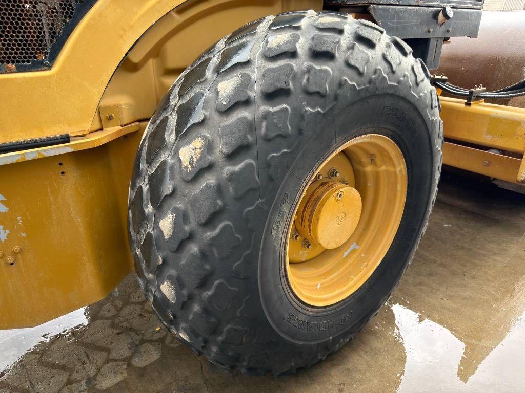 CAT CS74