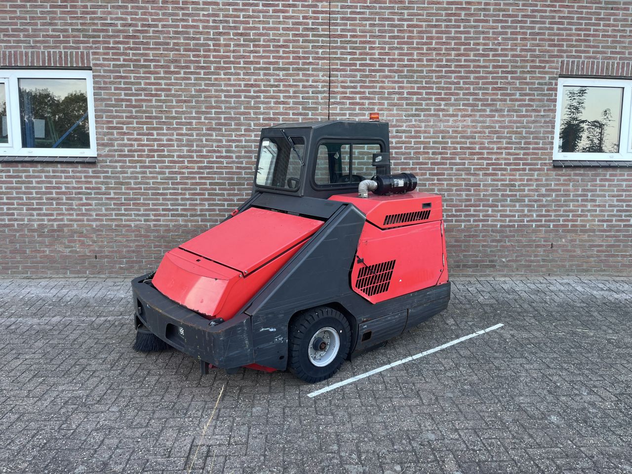 Powerboss 9XRL veeg zuigmachine