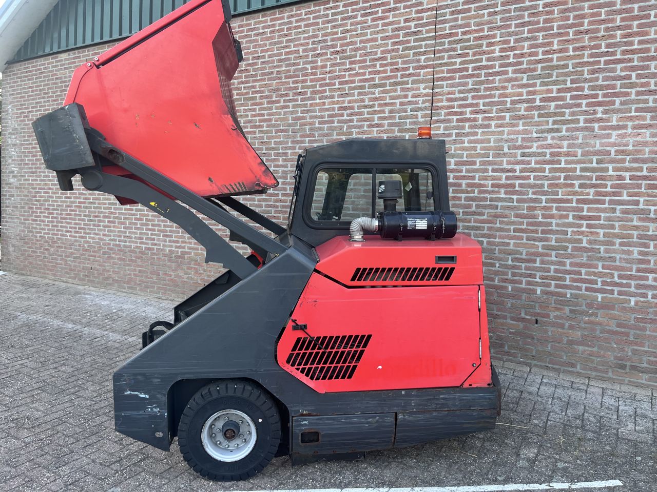 Powerboss 9XRL veeg zuigmachine