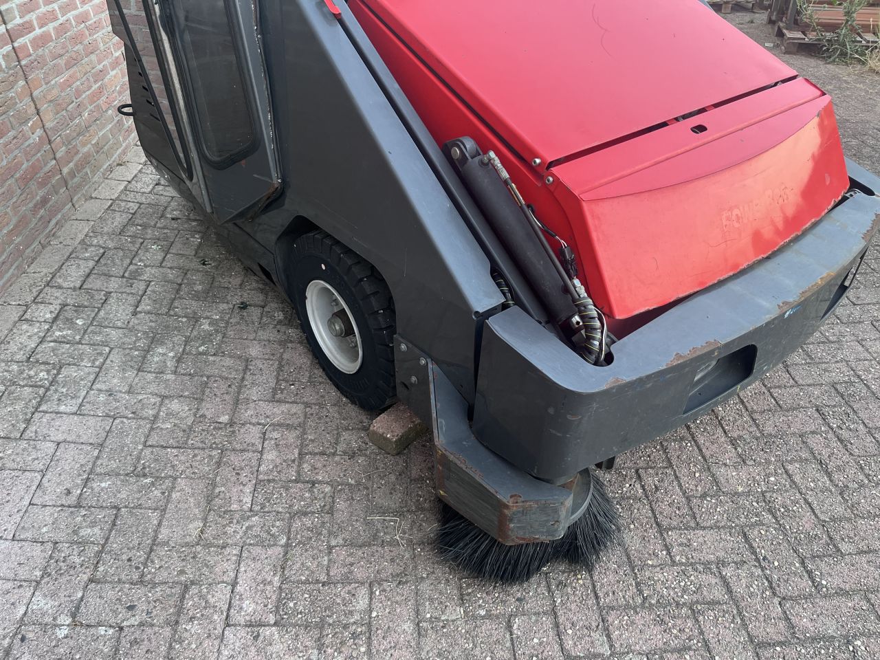 Powerboss 9XRL veeg zuigmachine