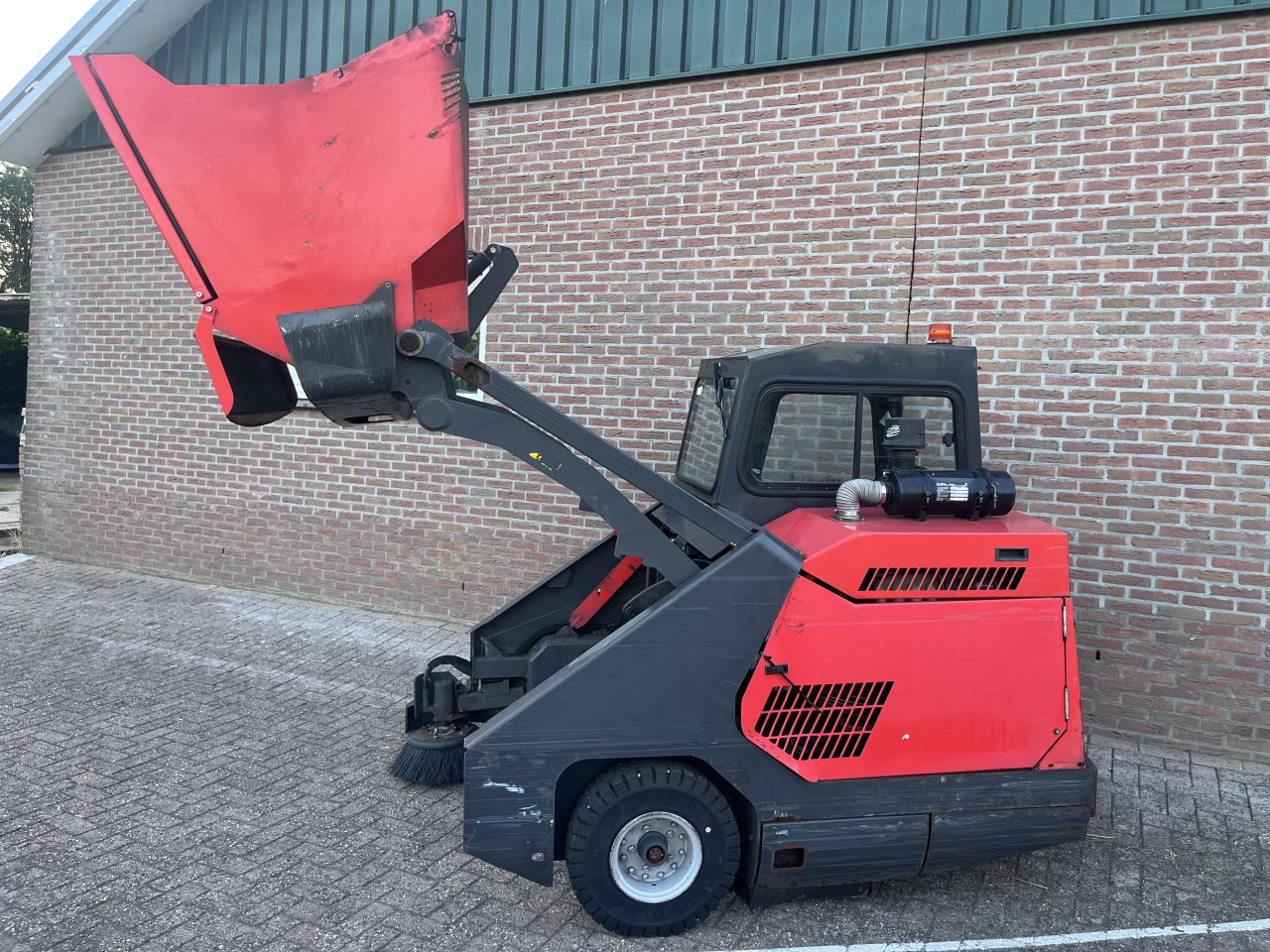 Powerboss 9XRL veeg zuigmachine