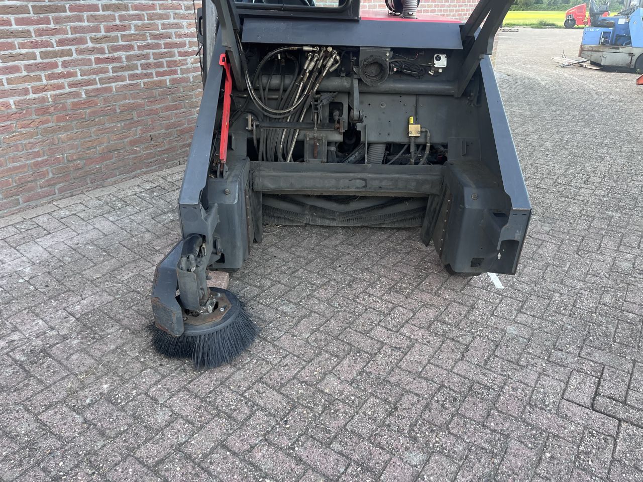 Powerboss 9XRL veeg zuigmachine