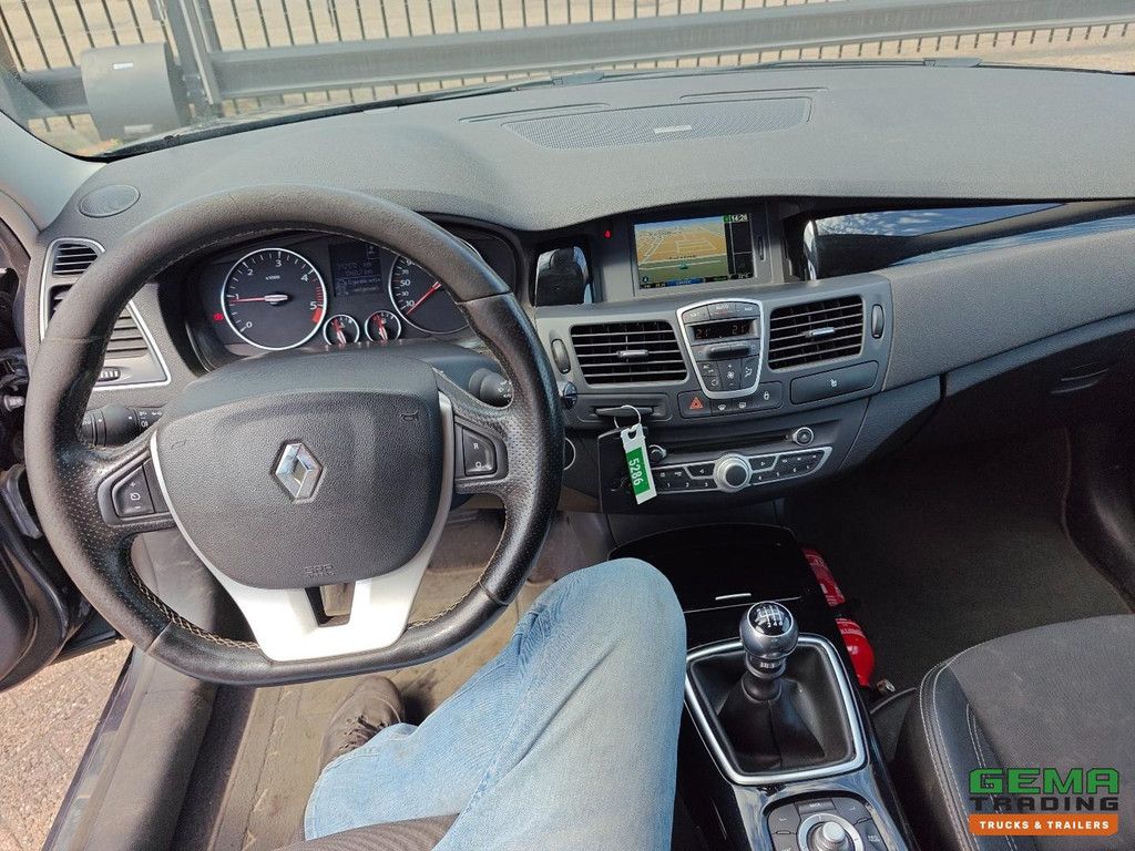 Renault Laguna 4x2 Euro 5 – 5 Sitze – Schaltgetriebe (6-Gang) – Navigationssystem – Leichtmetallfelgen – Belgische Zulassung