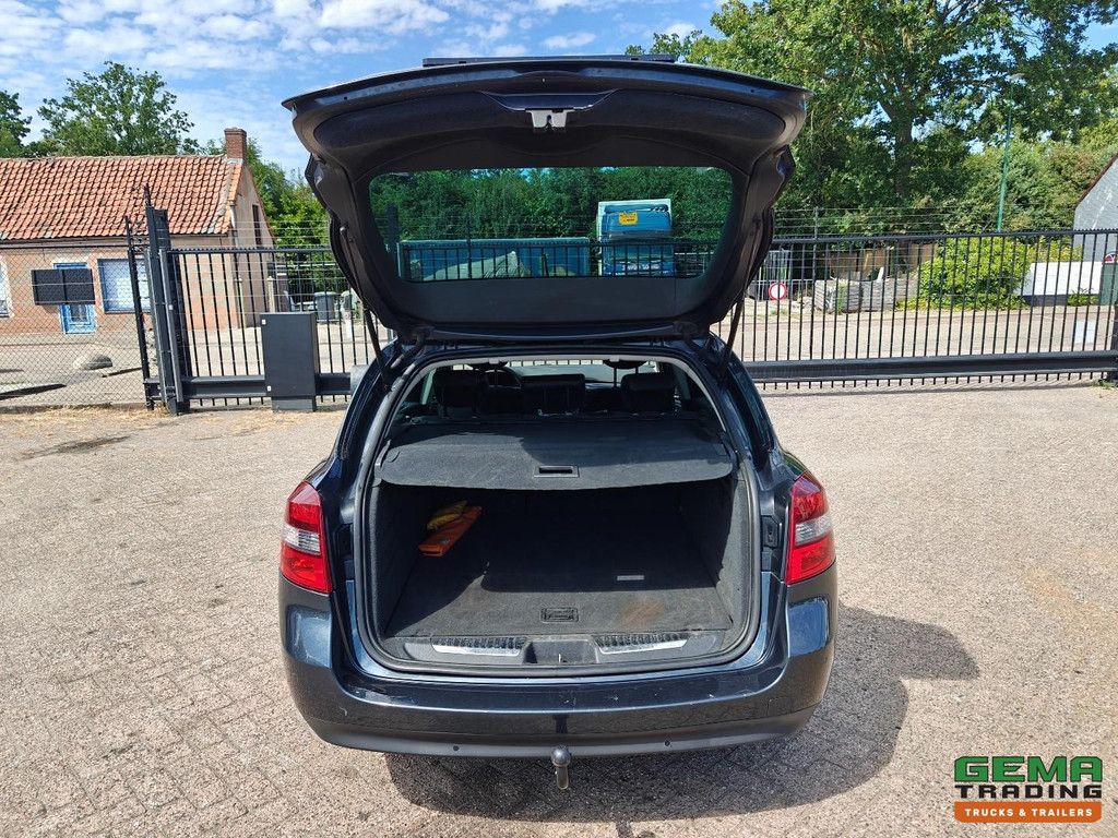Renault Laguna 4x2 Euro 5 – 5 Sitze – Schaltgetriebe (6-Gang) – Navigationssystem – Leichtmetallfelgen – Belgische Zulassung