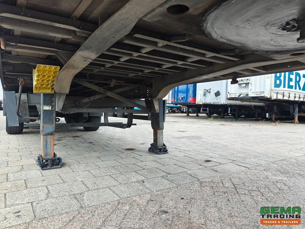 Schmitz SKO 24 13.6m GeïsoleerdBox - SAF Assen - 2 LiftAssen - SchijfRemmen - Gegalvaniseerd Chassis
