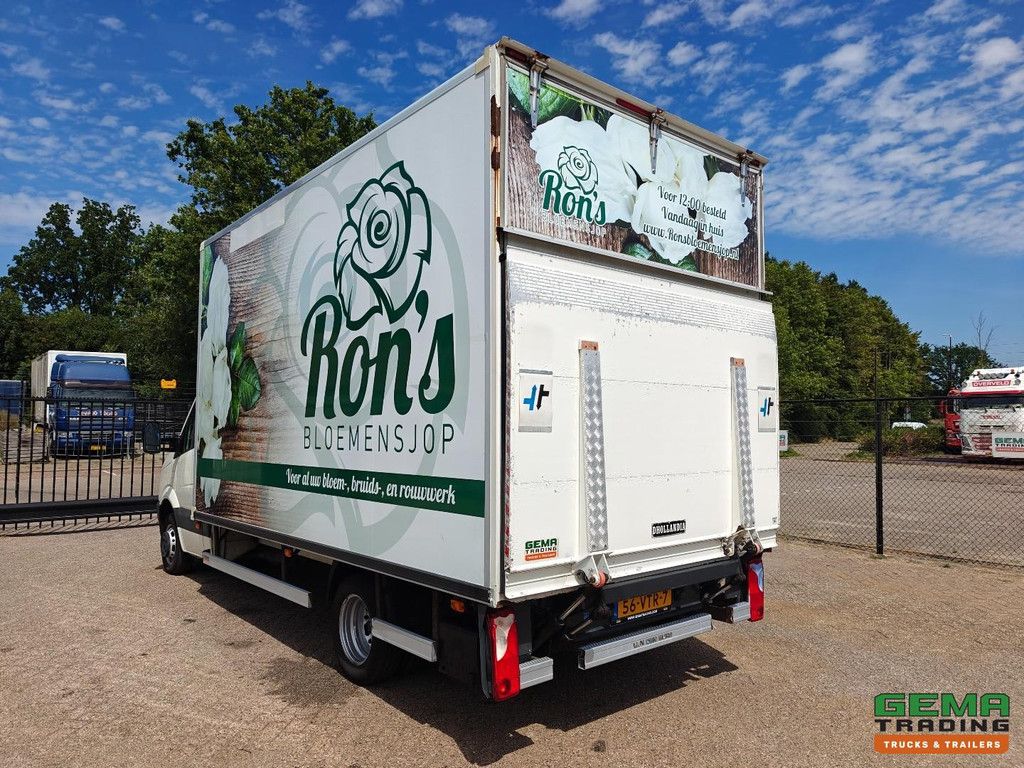 Volkswagen CRAFTER 2.5 TDI 5-cylinder Euro4 - Box body 4.45m - Tail lift 750kg - Slat-to-slat interior - Fully leaf-sprung - Dutch registration