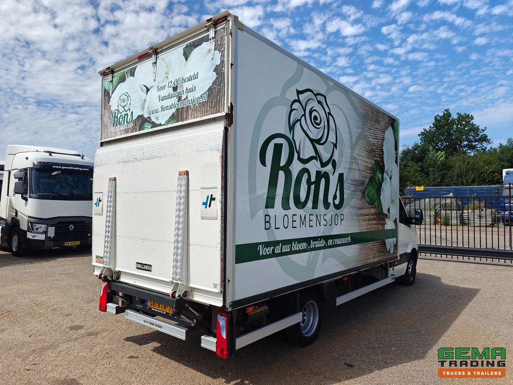 Volkswagen CRAFTER 2.5 TDI 5-cylinder Euro4 - Box body 4.45m - Tail lift 750kg - Slat-to-slat interior - Fully leaf-sprung - Dutch registration