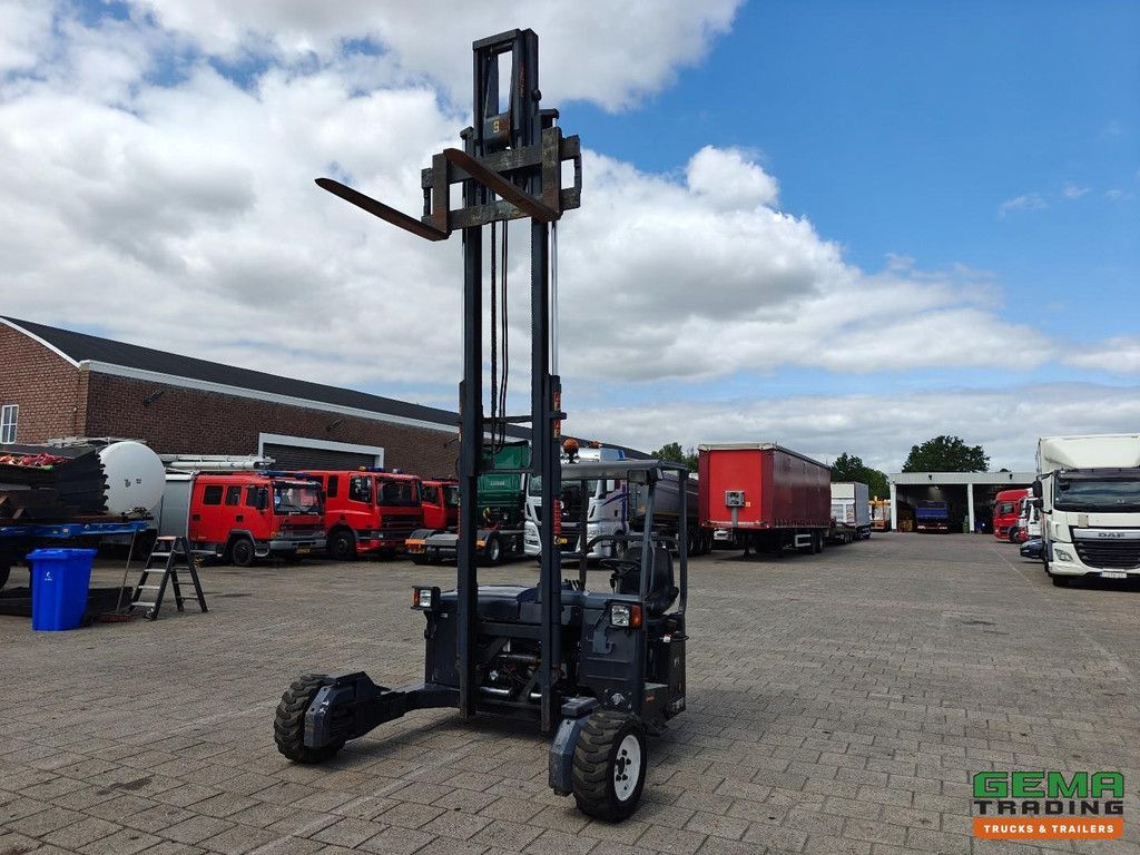 MOFFETT M4 25.4 2500 KG - Kubota Engine - 2069 Uur - 2008 - CE Markering