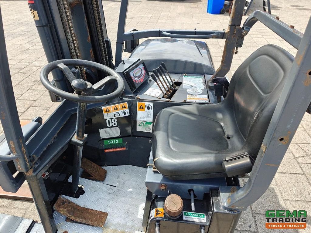 MOFFETT M4 25.4 2500 KG - Kubota Engine - 2069 Uur - 2008 - CE Markering