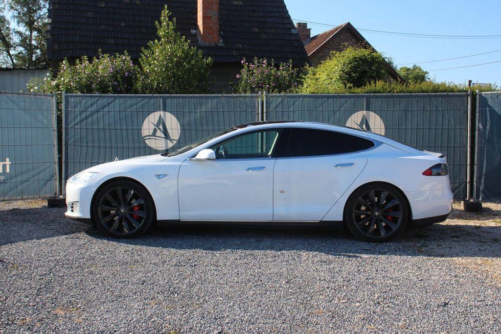 Pkw Tesla S 85+ Elektro 94 PS 2015 (Marge)
