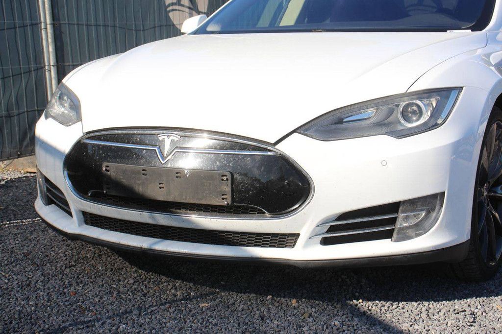 Pkw Tesla S 85+ Elektro 94 PS 2015 (Marge)