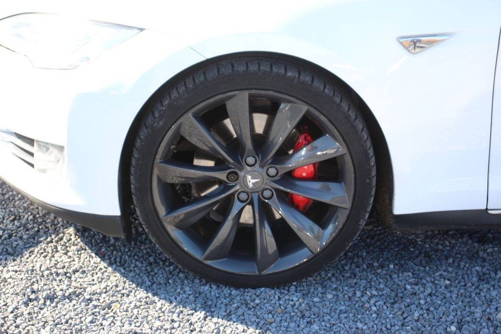 Pkw Tesla S 85+ Elektro 94 PS 2015 (Marge)
