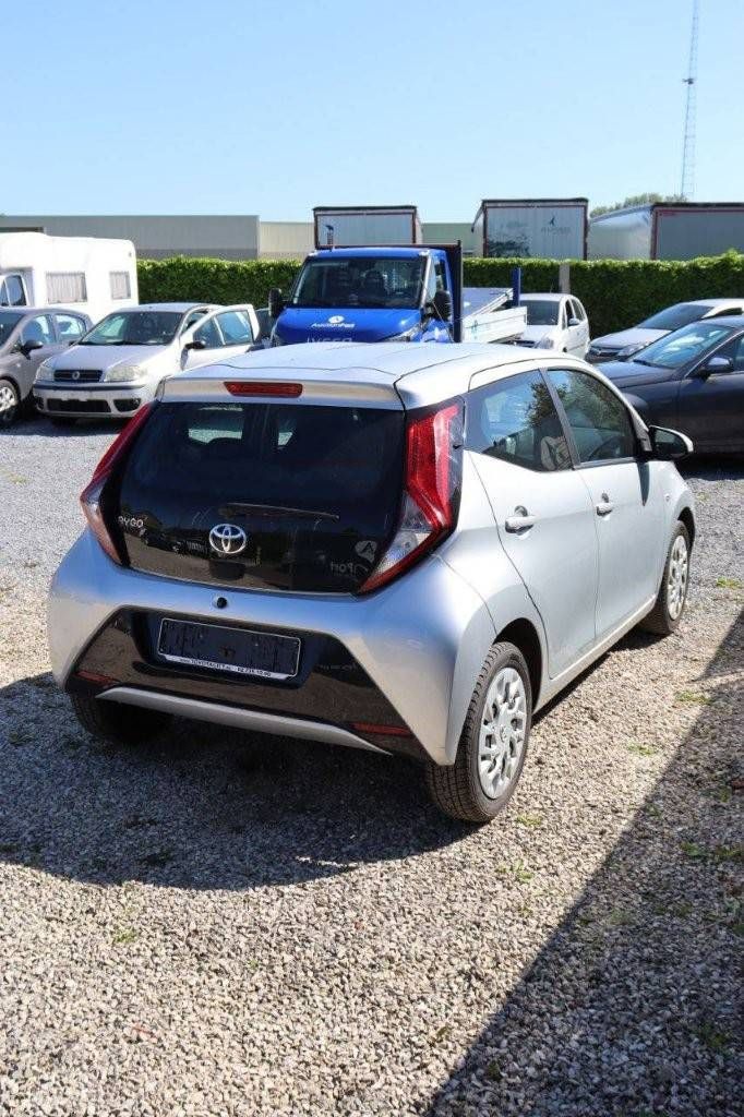 Pkw Toyota Aygo Benzin 72 PS 2020 (Marge)