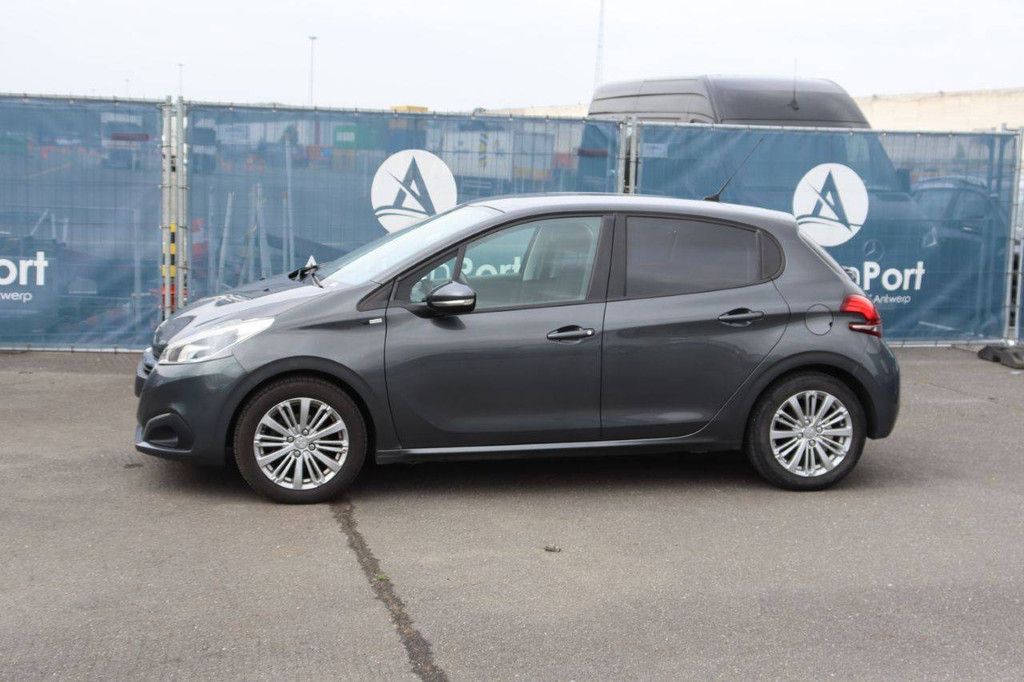 Pkw Peugeot 208 Benzin 82 PS 2016 (Margin)
