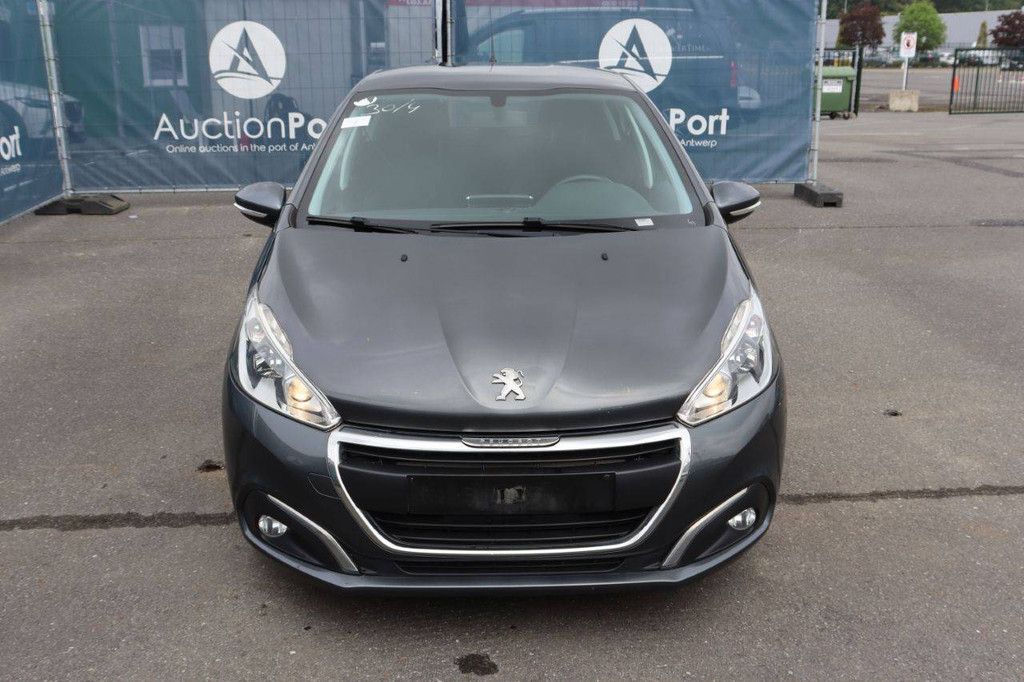 Pkw Peugeot 208 Benzin 82 PS 2016 (Margin)