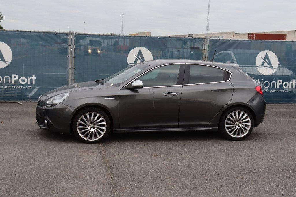 Pkw Alfa Romeo Giulietta Benzin 170 PS 2015 (Marge)