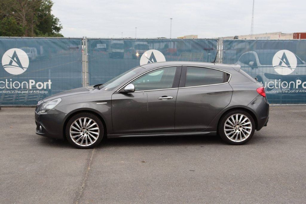 Pkw Alfa Romeo Giulietta Benzin 170 PS 2015 (Marge)
