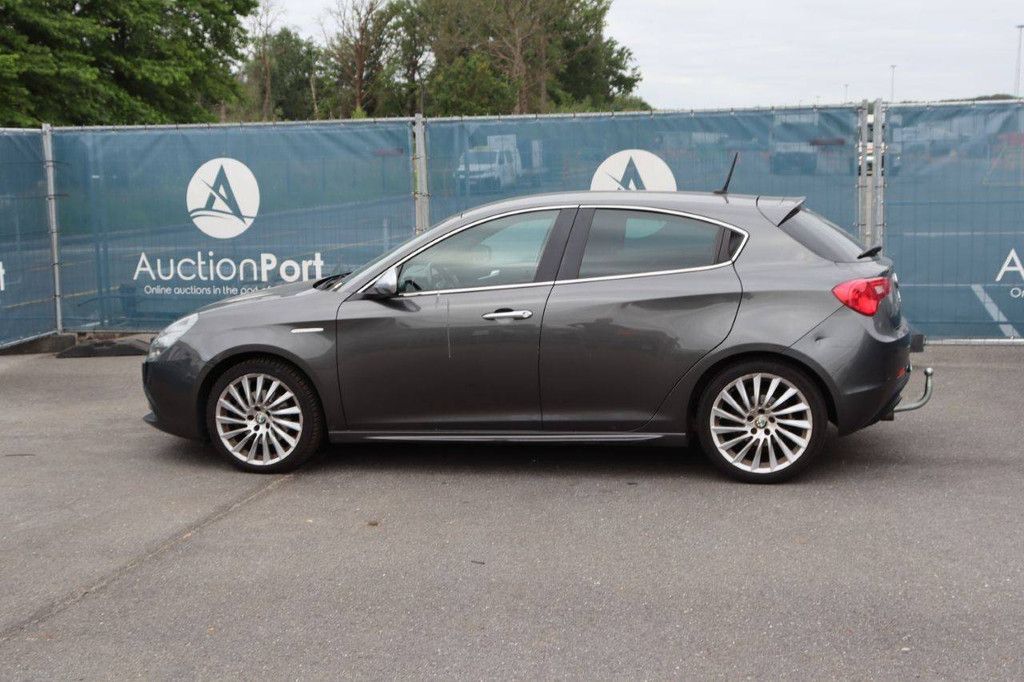 Pkw Alfa Romeo Giulietta Benzin 170 PS 2015 (Marge)