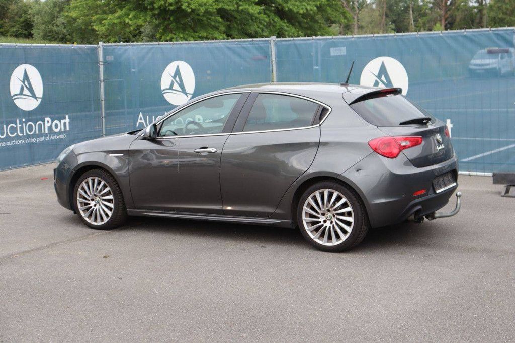 Pkw Alfa Romeo Giulietta Benzin 170 PS 2015 (Marge)