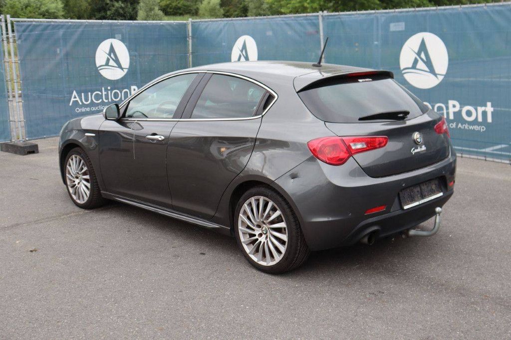 Pkw Alfa Romeo Giulietta Benzin 170 PS 2015 (Marge)
