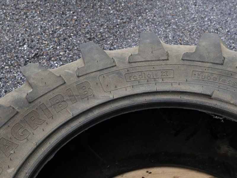 Michelin 14.9 R28 XM25P  Agribib