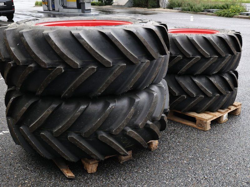 Michelin Kompletträder 440/65 R24 540/ 65 R34