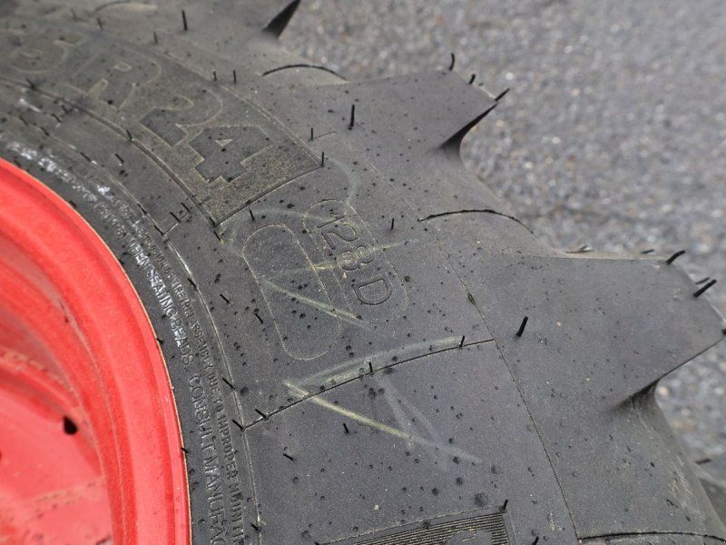 Michelin Kompletträder 440/65 R24 540/ 65 R34