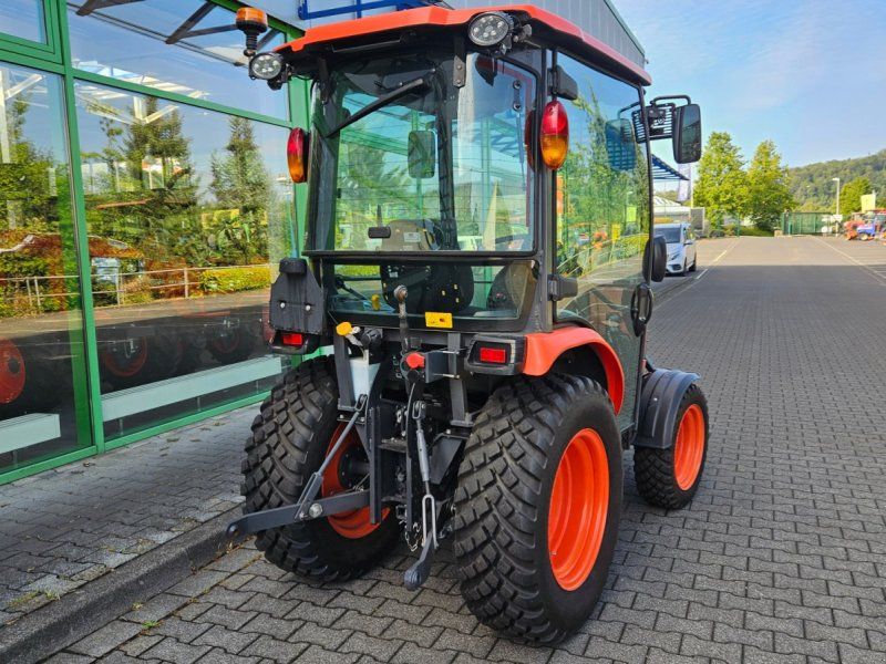 Kubota B2-231 CAB
