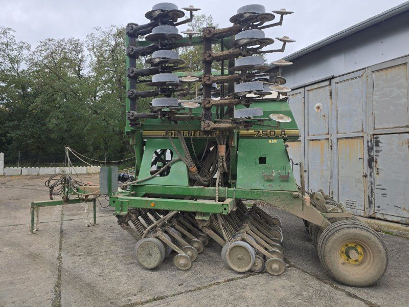 John Deere 750 A