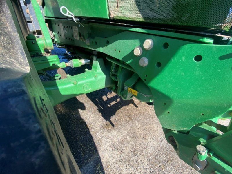 John Deere 6210R