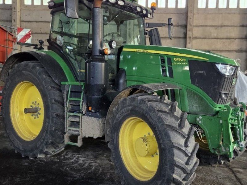 John Deere 6250R