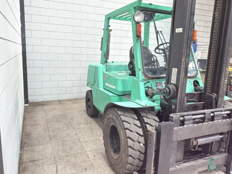Forklifts Diesel Mitsubishi FD50K 2005