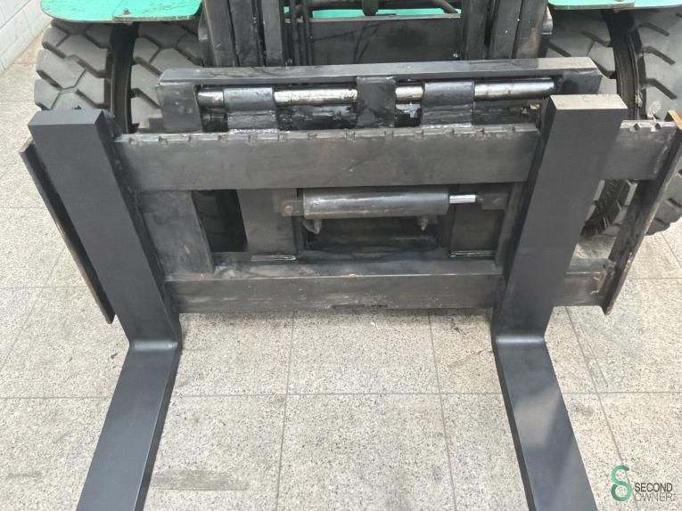 Forklifts Diesel Mitsubishi FD50K 2005