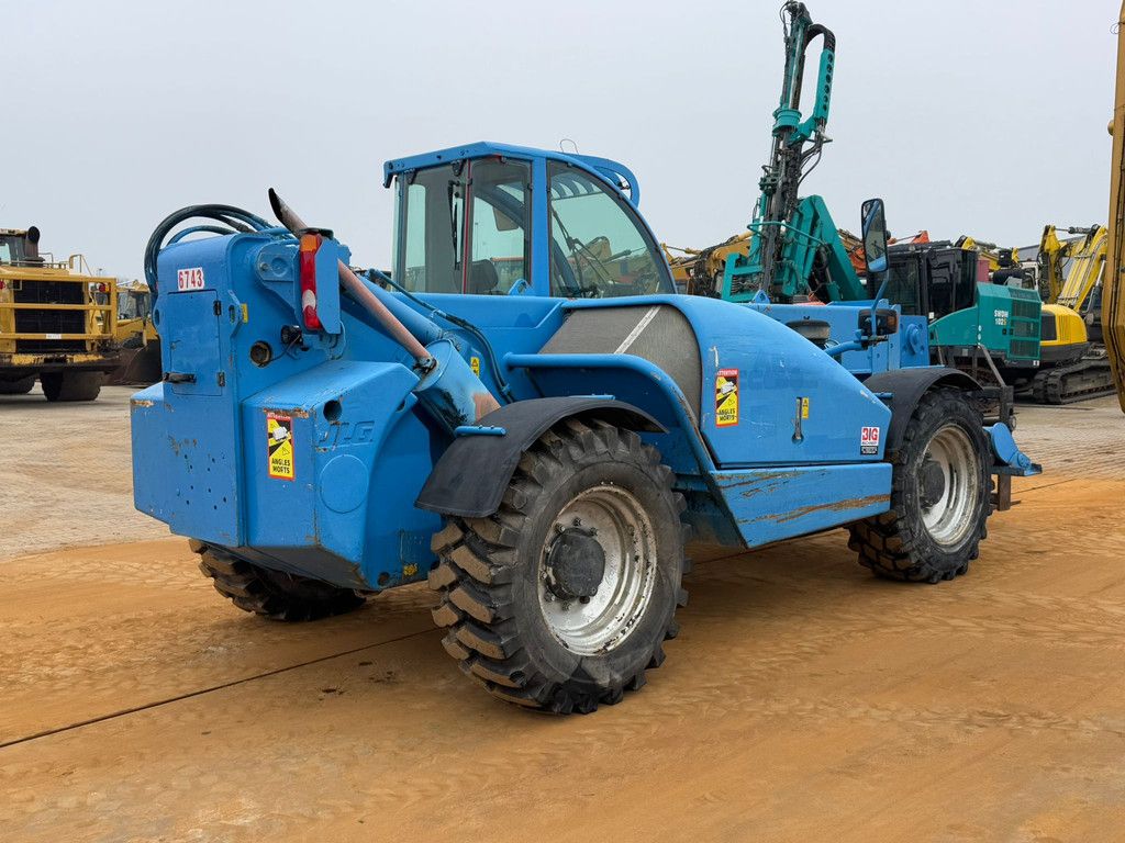 JLG 4013